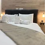 Апартаменты The V