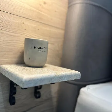 The V Apartamento *